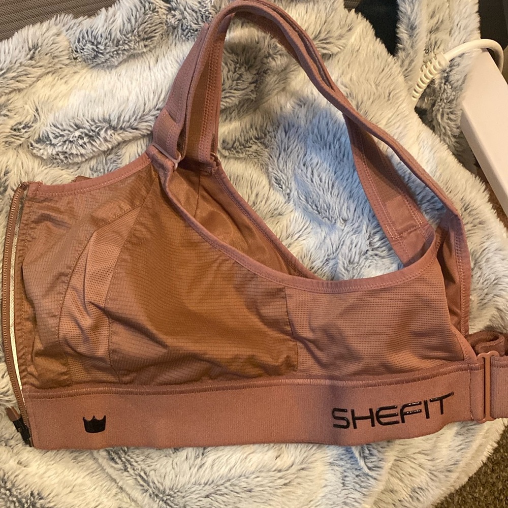 SHEFIT Ultimate Sports Bra, worn once (I accidentally ordered the wrong size!)